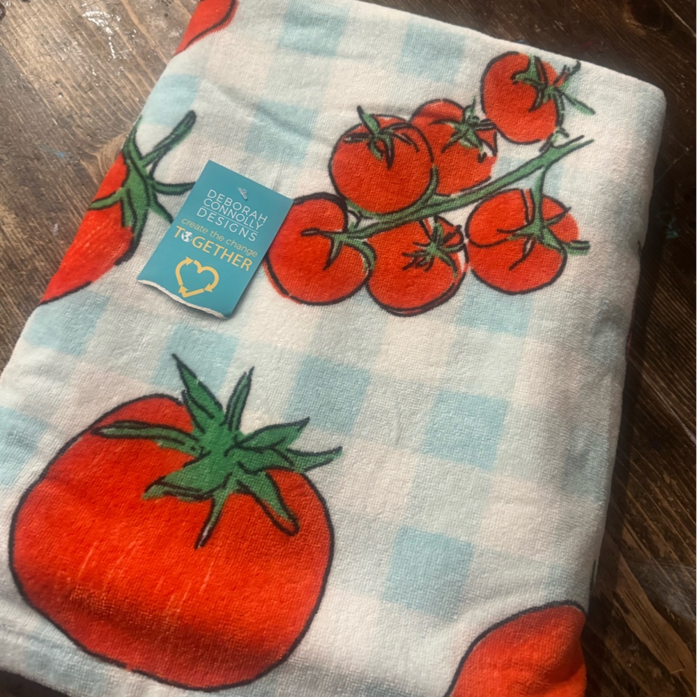 Deborah Connolly Designs🍅 DARLING Tomato Print Towel- machine washable🍅🍅